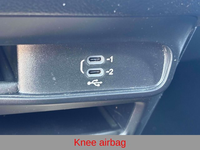New 2027 Chrysler Pacifica Select FWD image 31