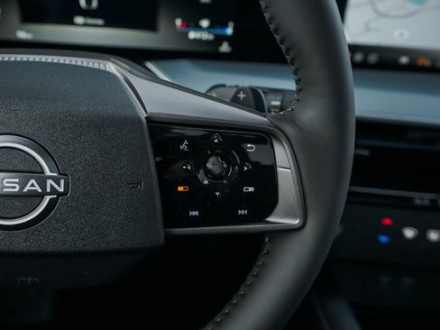 New 2025 Nissan Murano SL image 22