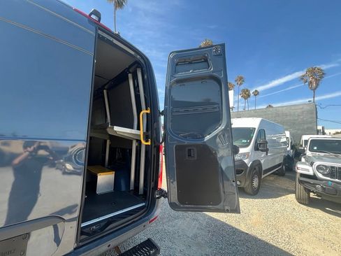 Used 2019 Mercedes-Benz Sprinter 144 image 6
