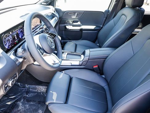 New 2025 Mercedes-Benz EQB 300 4MATIC image 19