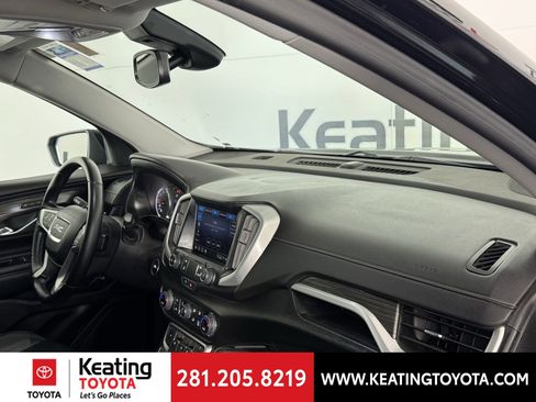 Used 2024 GMC Terrain SLT image 20