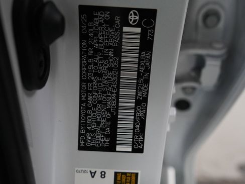 Used 2025 Toyota Corolla LE image 22