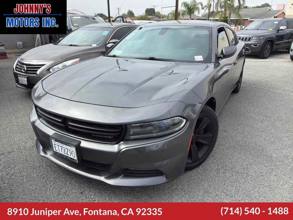 Used 2016 Dodge Charger SXT RWD image 1