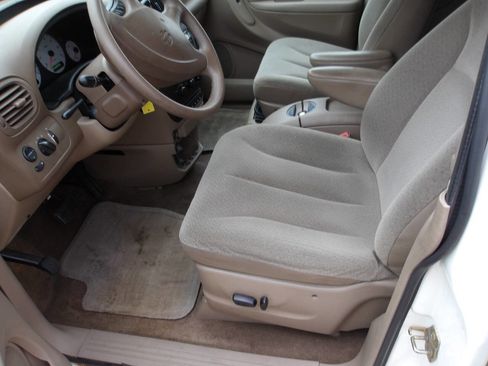 Used 2003 Dodge Grand Caravan Sport image 5