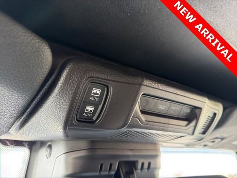 Used 2025 Jeep Wrangler Unlimited Rubicon image 20