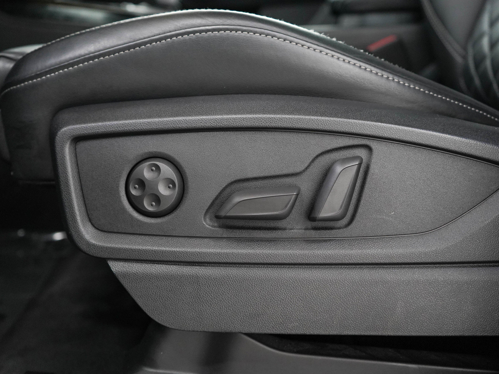 Used 2023 Audi SQ5 Premium Plus w/ Premium Plus Package AWD/4WD image 28