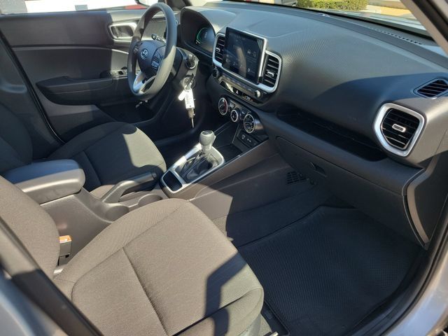 Certified 2026 Hyundai Venue SE FWD image 20