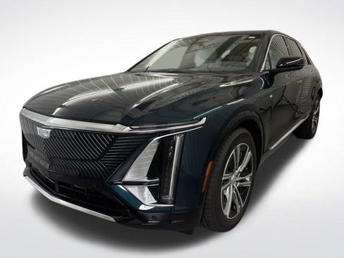 New 2025 Cadillac Lyriq Luxury image 13