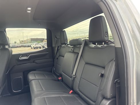 Used 2026 GMC Sierra 1500 SLT RWD image 10