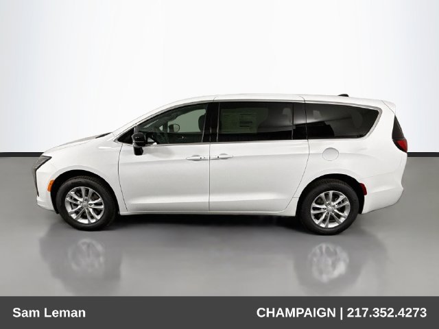 New 2027 Chrysler Pacifica Select AWD/4WD image 4