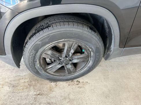 Used 2019 Chevrolet Trax LT w/ LT Convenience Package image 10