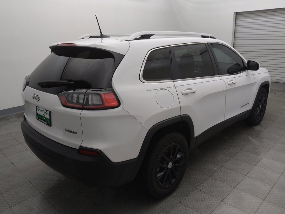 Used 2019 Jeep Cherokee Latitude Plus w/ Comfort/Convenience Group FWD image 9