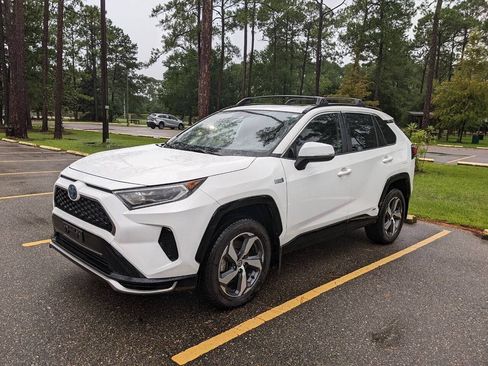 Used 2021 Toyota RAV4 SE w/ Weather & Moonroof Package AWD/4WD image 1