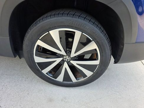 Used 2023 Volkswagen Taos SE FWD image 17