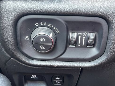 Used 2025 RAM 1500 Big Horn AWD/4WD image 49