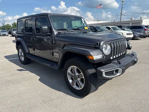 Used 2021 Jeep Wrangler Unlimited Sahara AWD/4WD image 3
