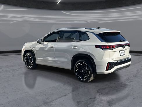New 2026 Volkswagen Tiguan SEL R-Line AWD/4WD image 4