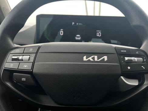 Used 2025 Kia K4 FWD image 29