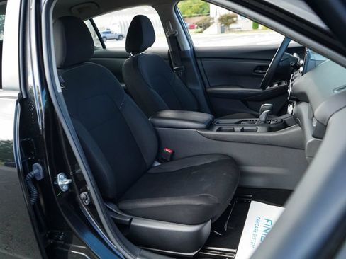 Used 2025 Nissan Sentra S w/ Lighting Package FWD image 12