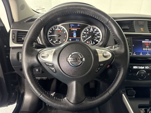 Used 2019 Nissan Sentra SV image 18
