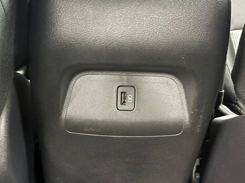 Used 2024 Nissan Sentra SV FWD image 9