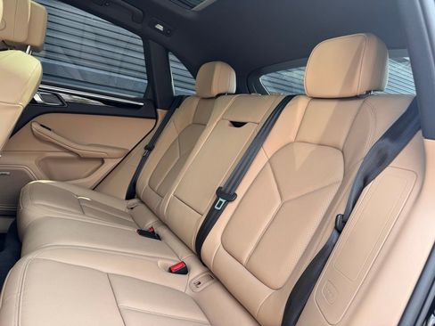 Certified 2024 Porsche Macan image 24