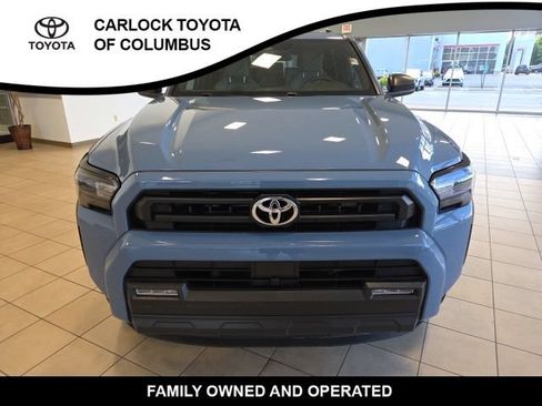 Used 2025 Toyota 4Runner SR5 AWD/4WD image 4