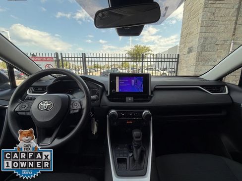 Used 2025 Toyota RAV4 LE AWD/4WD image 24