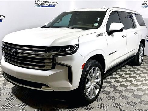 Used 2023 Chevrolet Suburban High Country AWD/4WD image 1