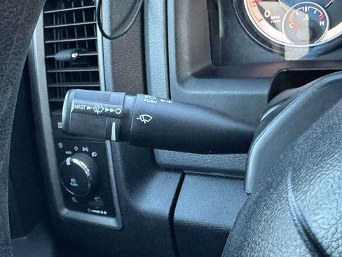 Used 2016 RAM 1500 Express image 19