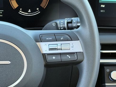 New 2026 Hyundai Tucson SE image 15