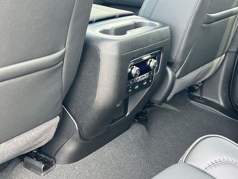 New 2026 GMC Yukon XL Denali w/ Denali Reserve Package RWD image 27