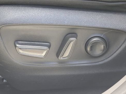 Used 2023 Toyota RAV4 XLE FWD image 23
