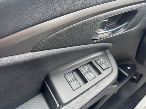 Used 2018 Honda Pilot EX image 18