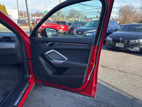 Used 2023 Audi Q3 2.0T Premium image 17