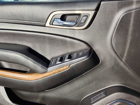 Used 2019 GMC Yukon XL Denali image 6