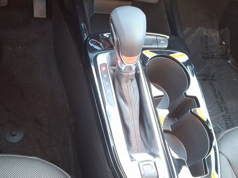 Used 2025 Chevrolet Trax RS w/ Driver Confidence Package image 15