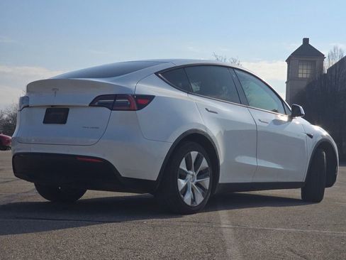 Used 2020 Tesla Model Y Long Range image 14