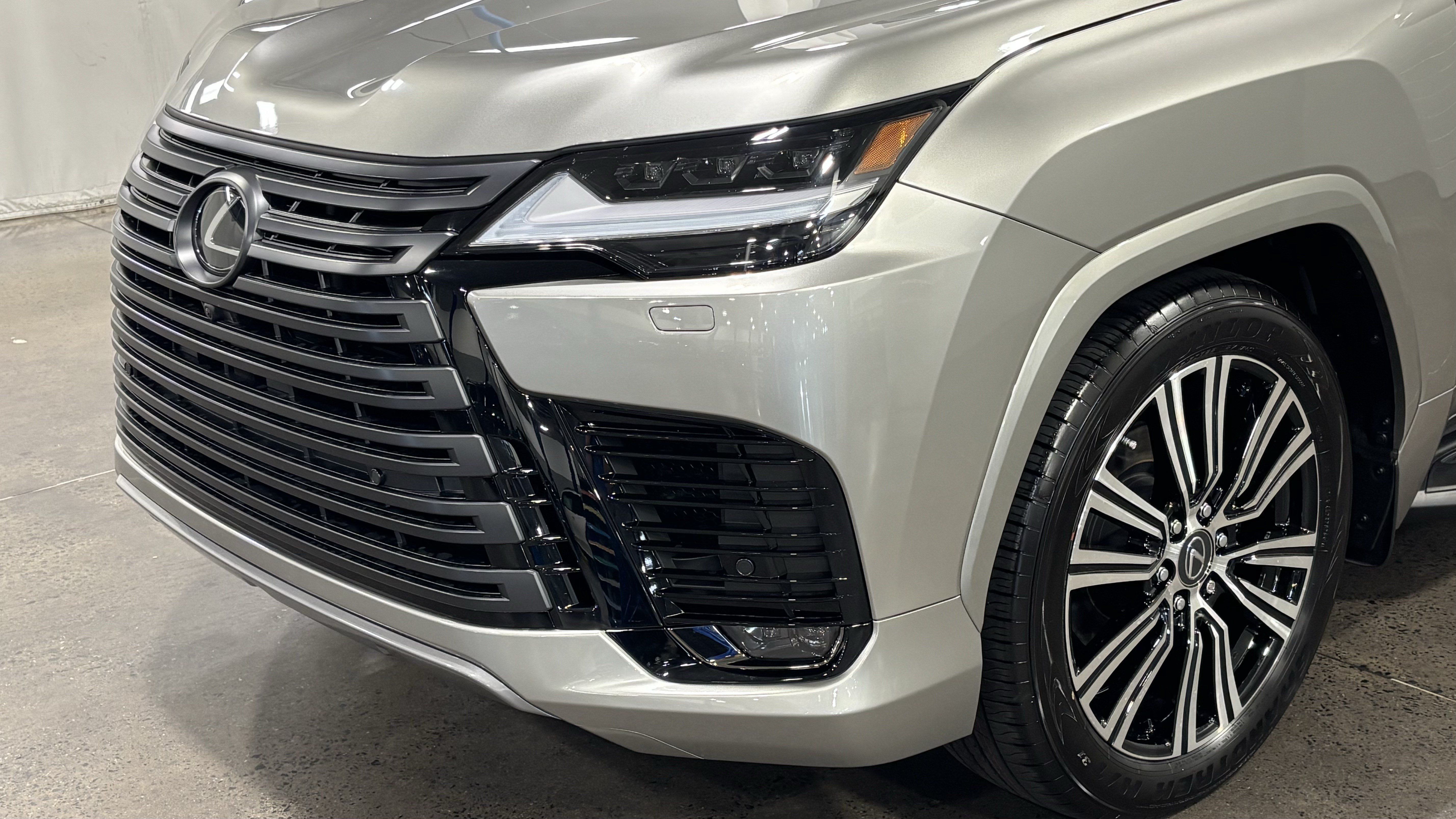 New 2026 Lexus LX 600 4WD w/ Appearance Package image 12