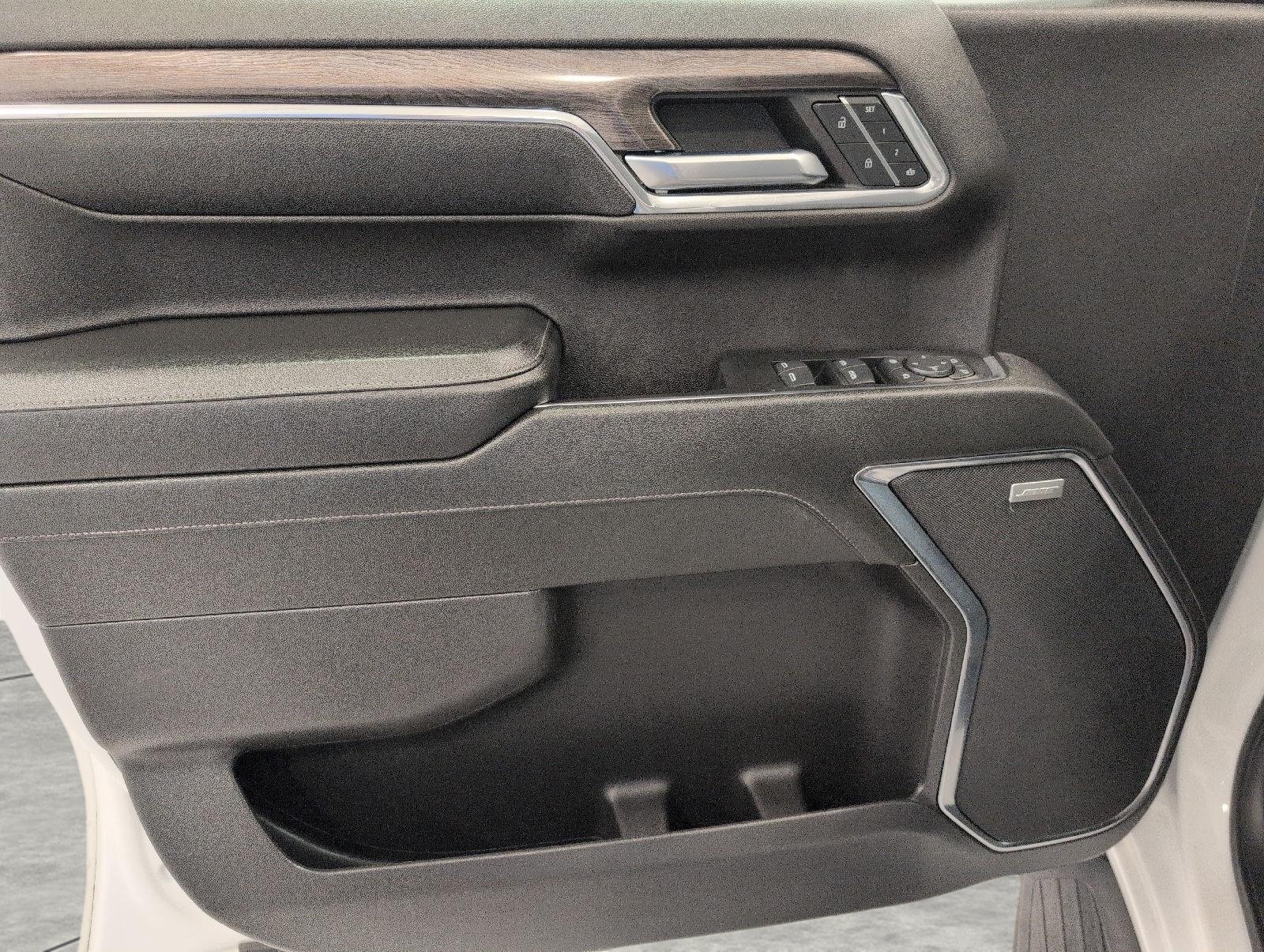 Used 2023 Chevrolet Silverado 1500 LTZ AWD/4WD image 25