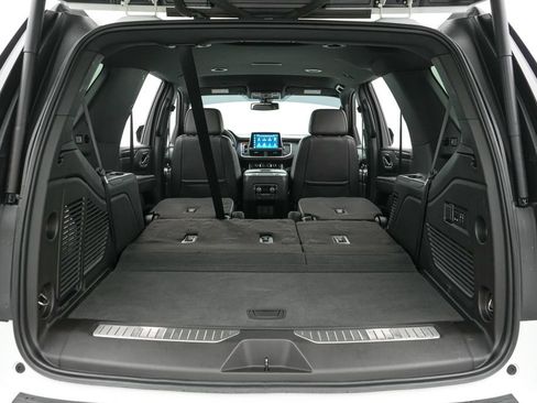 Used 2022 Chevrolet Tahoe RST w/ Luxury Package AWD/4WD image 24