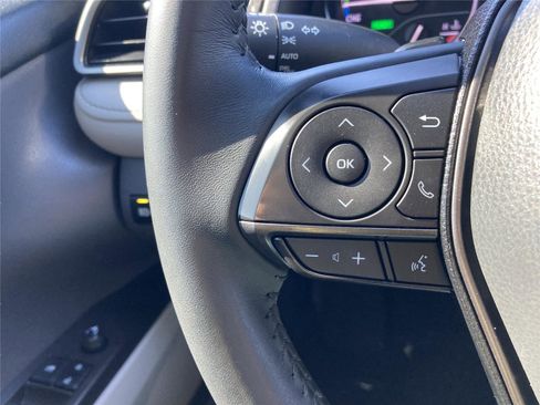 Used 2022 Toyota Camry SE image 21