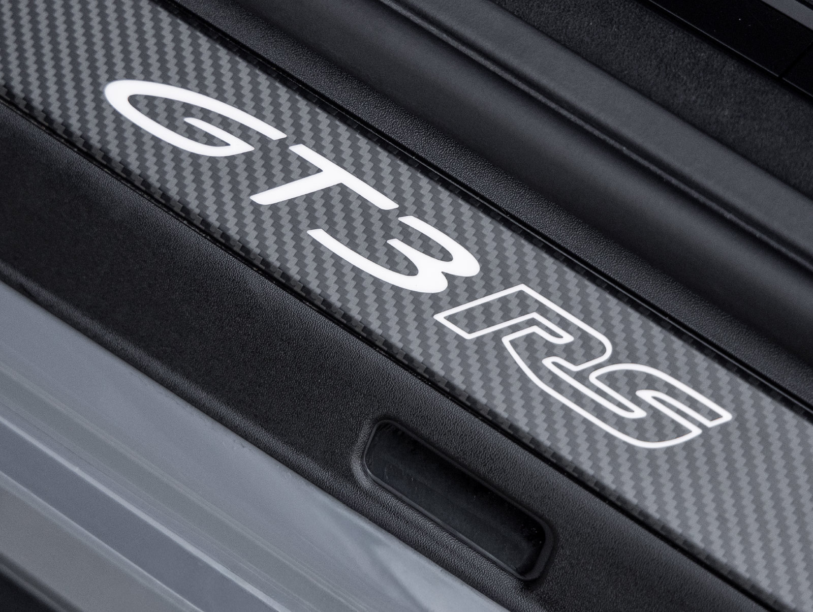 Certified 2025 Porsche 911 GT3 RS RWD image 38