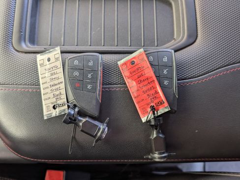 Used 2021 Chevrolet Suburban RST w/ Luxury Package image 38