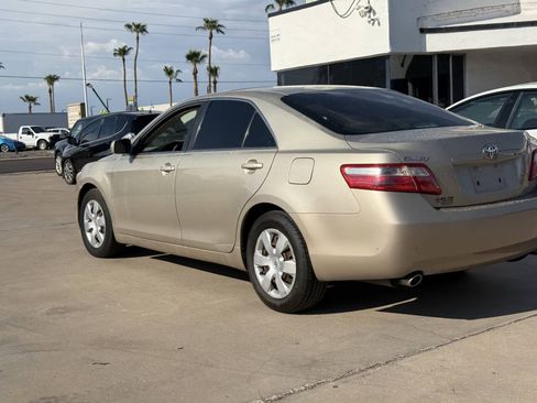 Used 2007 Toyota Camry XLE FWD image 7