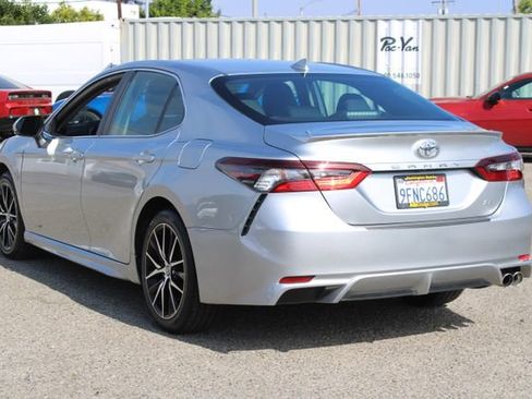 Used 2023 Toyota Camry SE w/ Protection Package (Q2) (TMS) image 3