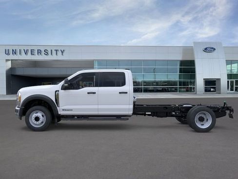 New 2026 Ford F450 2WD Crew Cab Super Duty image 3