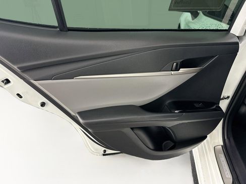 Used 2025 Toyota Camry SE w/ Convenience Package FWD image 27