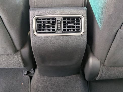 Used 2015 Nissan Altima 2.5 SV w/ Convenience Package image 15