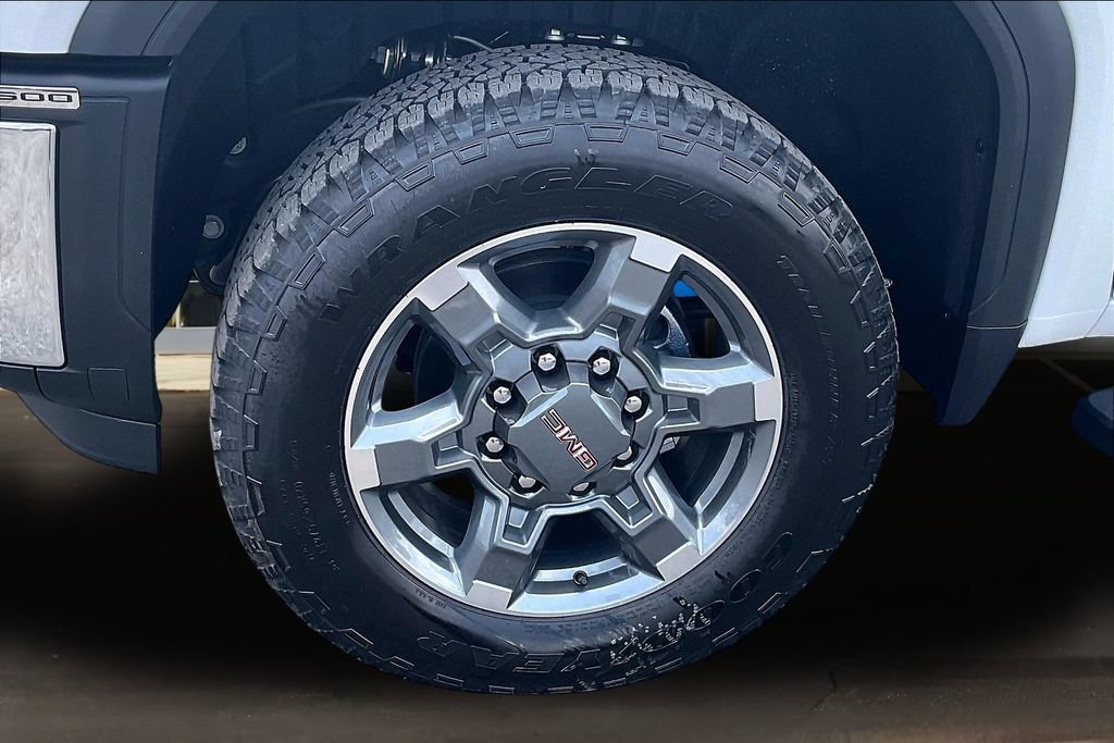 New 2026 GMC Sierra 2500 SLT w/ SLT Premium Package AWD/4WD image 13